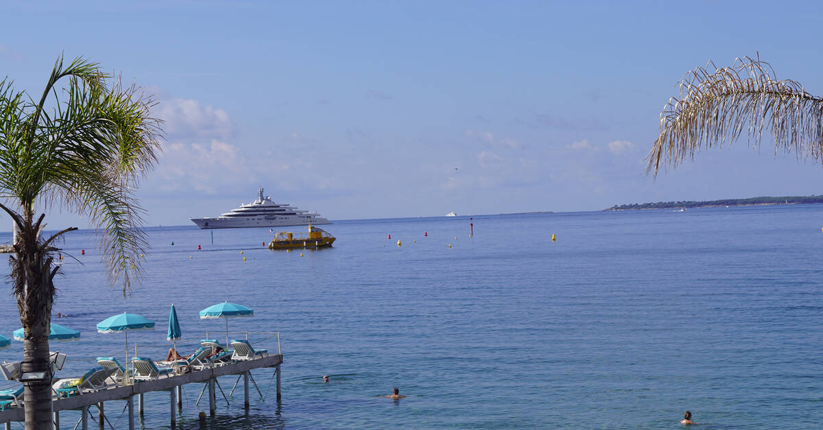 Les Plages Privées Site Officiel De Loffice De Tourisme