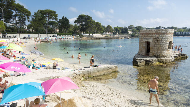 Plage des Ondes au Cap d'Antibes ©Office de Tourisme et des Congrès d'Antibes Juan-les-Pins - Gilles Lefrancq