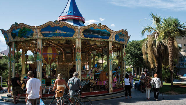 Carousel_rue de la république © F. Trotobas (Mairie d'Antibes JLP - service presse communication)