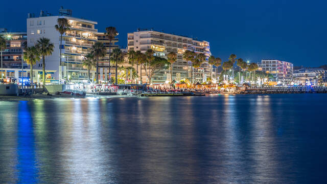 Juan-les-Pins, la nuit ©Jacques Bayle