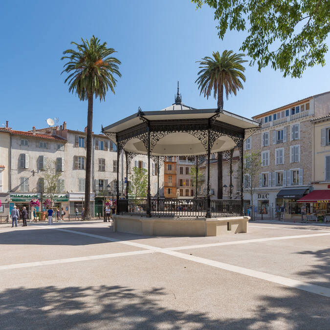 The place Nationale and its new bandstand