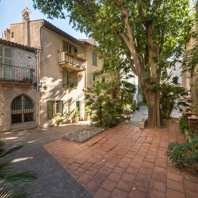 La place du Révely© Mairie d'Antibes - J. Bayle